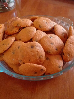 Una foto de Galletas de Avena y Naranja con Chispas de Chocolate 🍪🍊🍫