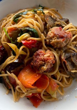 รูปของ Oven Roasted Veg Pasta w/t Veg-Pork oat ball🥕🌶️🍝(พาสต้าผักย่างลูกชิ้นหมูโอ้ต)🍝🍆🫑🫚🧄