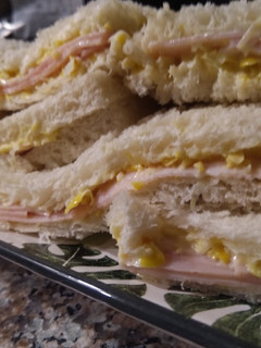 Una foto de Sándwich de choclo y jamón