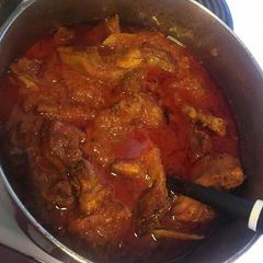 A picture of Pepper stew with chicken.