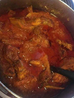 A picture of Pepper stew with chicken.