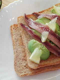 Una foto de Tosta de anchoas