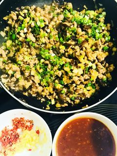 Hình của món Bánh tráng lụi.