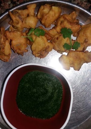 मिक्स वेज बेसन पकौड़े (mixed veg besan pakode recipe in Hindi) रेसिपी मुख्य फोटो