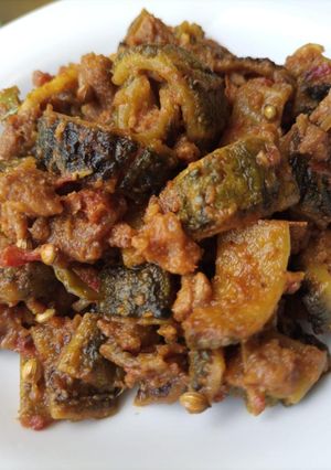 A picture of Qeema Karela.