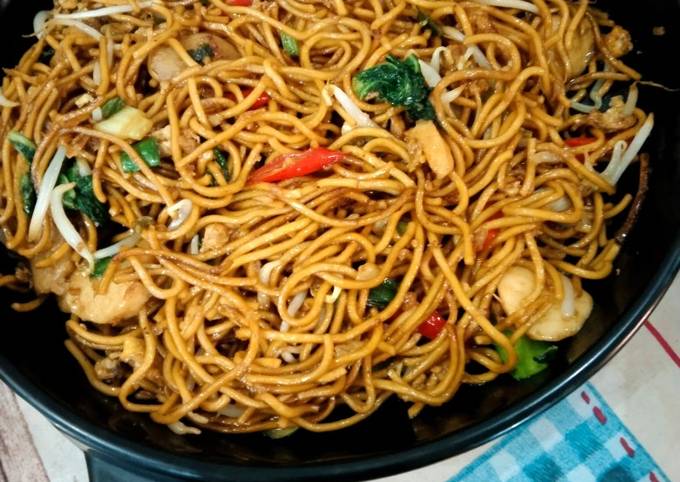 Resep Mie goreng ala Solaria oleh Shinta Daffinzha Cookpad