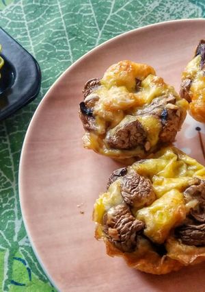 A picture of Mushrooms and Cheese Egg Muffins.