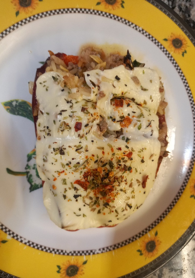 Una foto de Morrón Relleno Gratinado