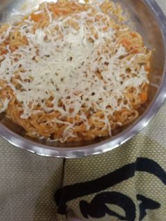 चीज़ मैगी (Cheese Maggi recipe in hindi) रेसिपी मुख्य फोटो