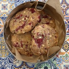A picture of Raspberry chocolate chip cookies.