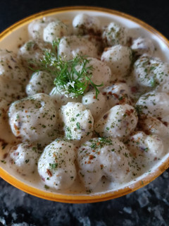 मखाना मूंगफली रायता (makhana moongfali raita recipe in Hindi) रेसिपी मुख्य फोटो