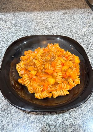 Una foto de Guiso de Fideos tirabuzón Vegano