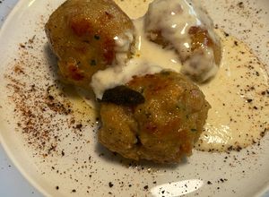 Foto di Canederli ripassati in padella 1 con crema di formaggio di malga