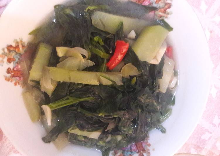 Tumis horenso (bayam jepang) campur labu