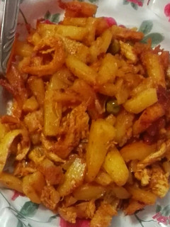 عکسی از دستور خوراک مرغ و سیب زمینی