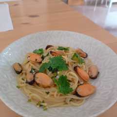 Una foto de Pasta con mejillones