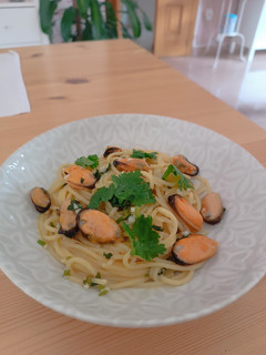Una foto de Pasta con mejillones
