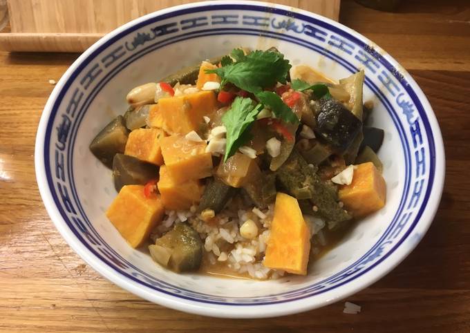 Spicy Peanut Stew with Okra, Aubergine & Sweet Potato