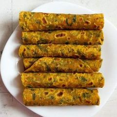 A picture of Methi roti.
