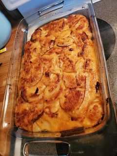 A picture of Au Gratin Potatoes.