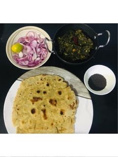 बाजरे की रोटी (Bajre ki roti recipe in hindi) रेसिपी मुख्य फोटो