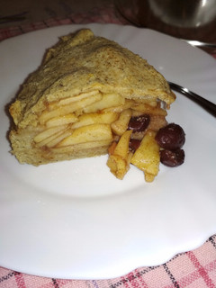 Mentes fahéjas-almás-meggyes pite recept fotója