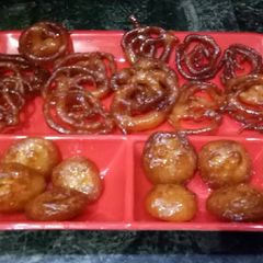 A picture of Jalebi and jalebi pua.