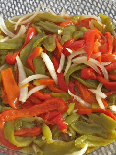 Una foto de Ensalada de pimientos asados