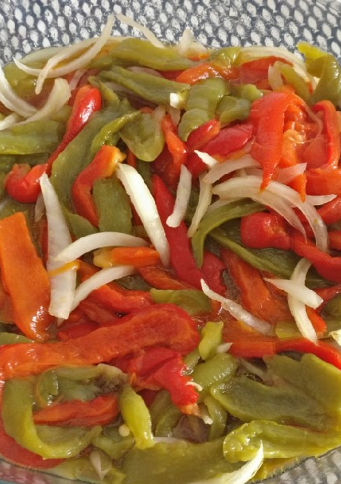 Una foto de Ensalada de pimientos asados