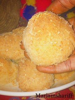 A picture of Gireba (traditional hausa cookies).