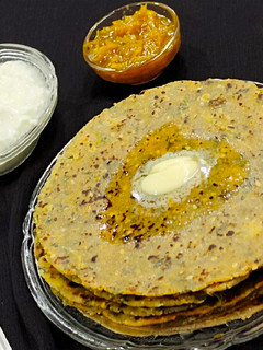 मेथी थेपला(Methi thepla recipe in Hindi) रेसिपी मुख्य फोटो