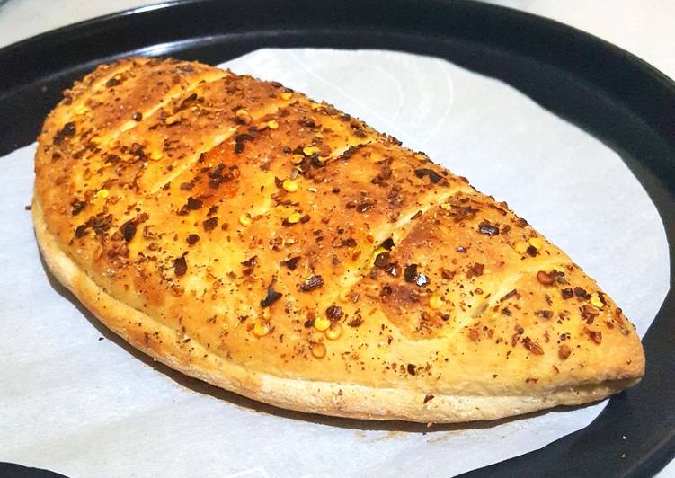 Step-by-Step Guide to Make Homemade Stuffed Garlic Bread 😋😋