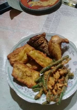 Foto resep Ayam ungkep+peda+tempe ma kacang panjang goreng
