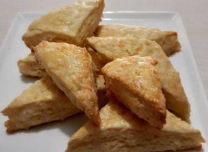 Una foto de Scones de queso