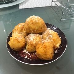 A picture of Creamy Mash Potato Mozzarella Balls.