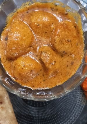 A picture of Dum aloo.