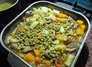 Una foto de Bondiola o Costillas de Cerdo con Verduras