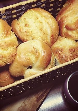 Hình của món Coconut bread.