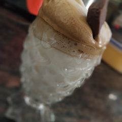 A picture of Dalgona coffee.