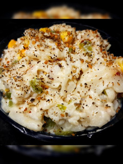 વ્હાઇટ સોસ પાસ્તા રેસિપિ (White sauce pasta recipe in Gujarati) રેસીપી મુખ્ય ફોટો