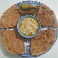 A picture of Methi ka paratha.