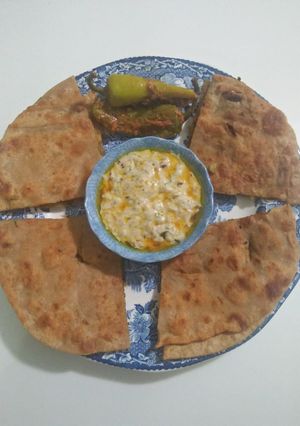 A picture of Methi ka paratha.