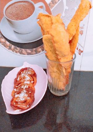 A picture of Fafda jalebi.
