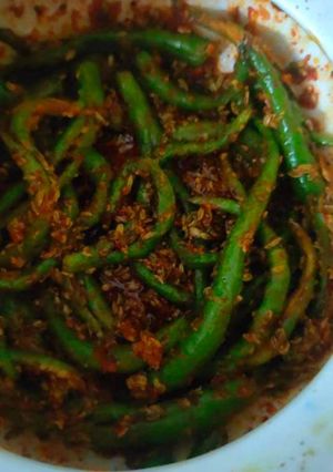 हरी मिर्च का राई वाला अचार (hari mirch ka rai wala achar Receipe In Hindi) रेसिपी मुख्य फोटो
