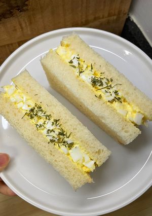 A picture of Japanese egg sandwiches.