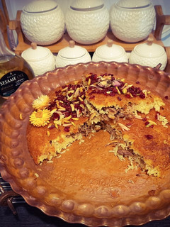 عکسی از دستور ته چین مرغ مجلسی