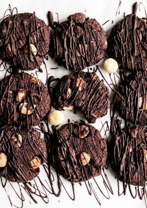 Una foto de Galletas de Doble Chocolate y Nueces de Macadamia