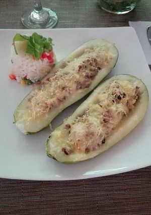 Una foto de Zapallitos italianos rellenos