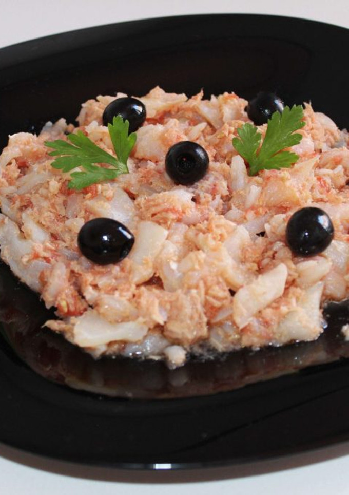 Una foto de Esqueixada de bacalao