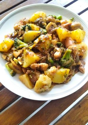 Foto resep Brokoli Kentang Saus Lada Hitam